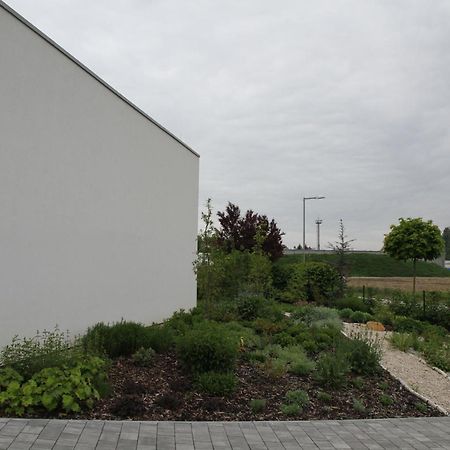 Apartmany Hluboka Nad Vltavou S Vyhledem Na Zamek מראה חיצוני תמונה