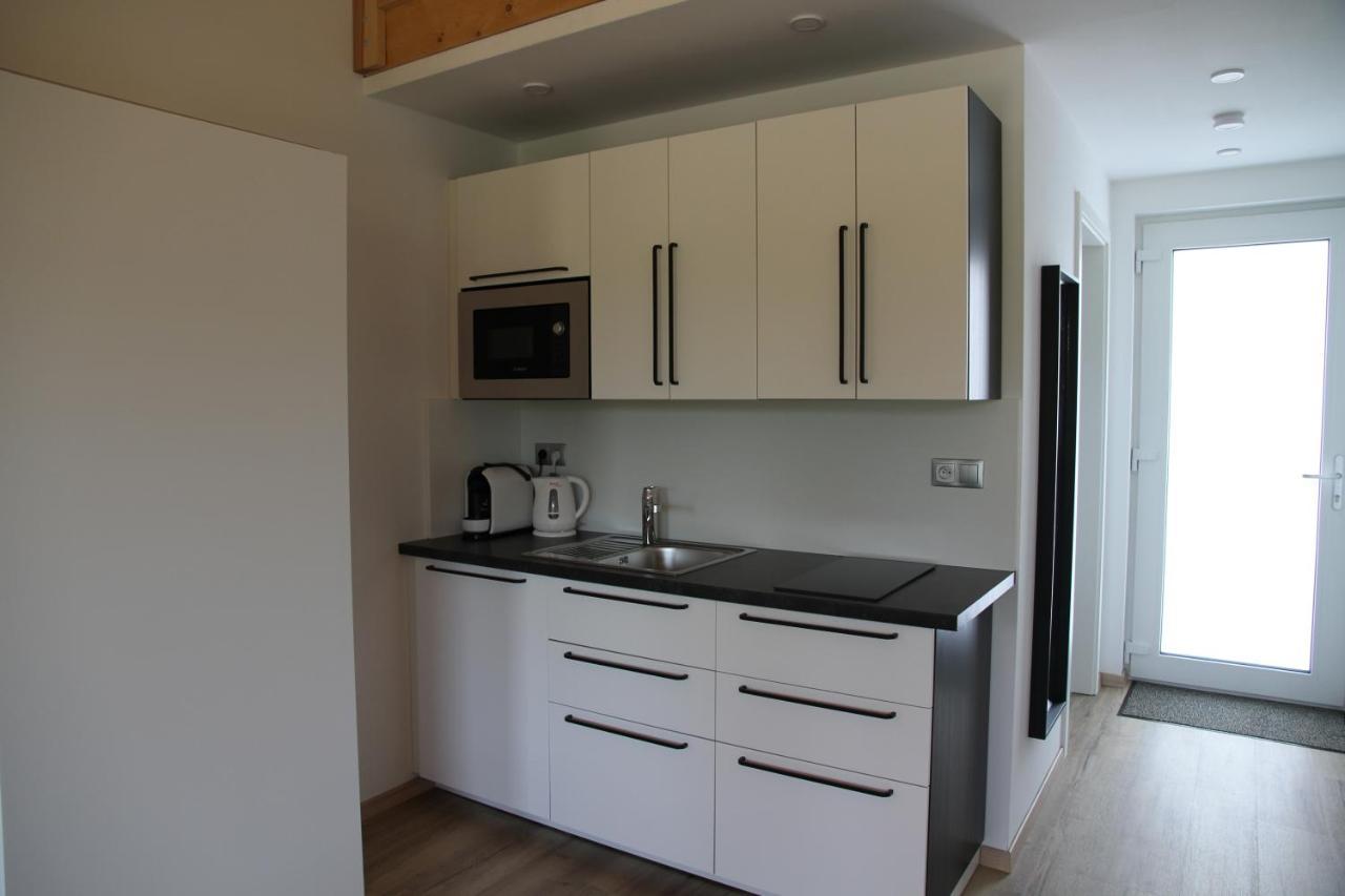 Apartmany Hluboka Nad Vltavou S Vyhledem Na Zamek מראה חיצוני תמונה