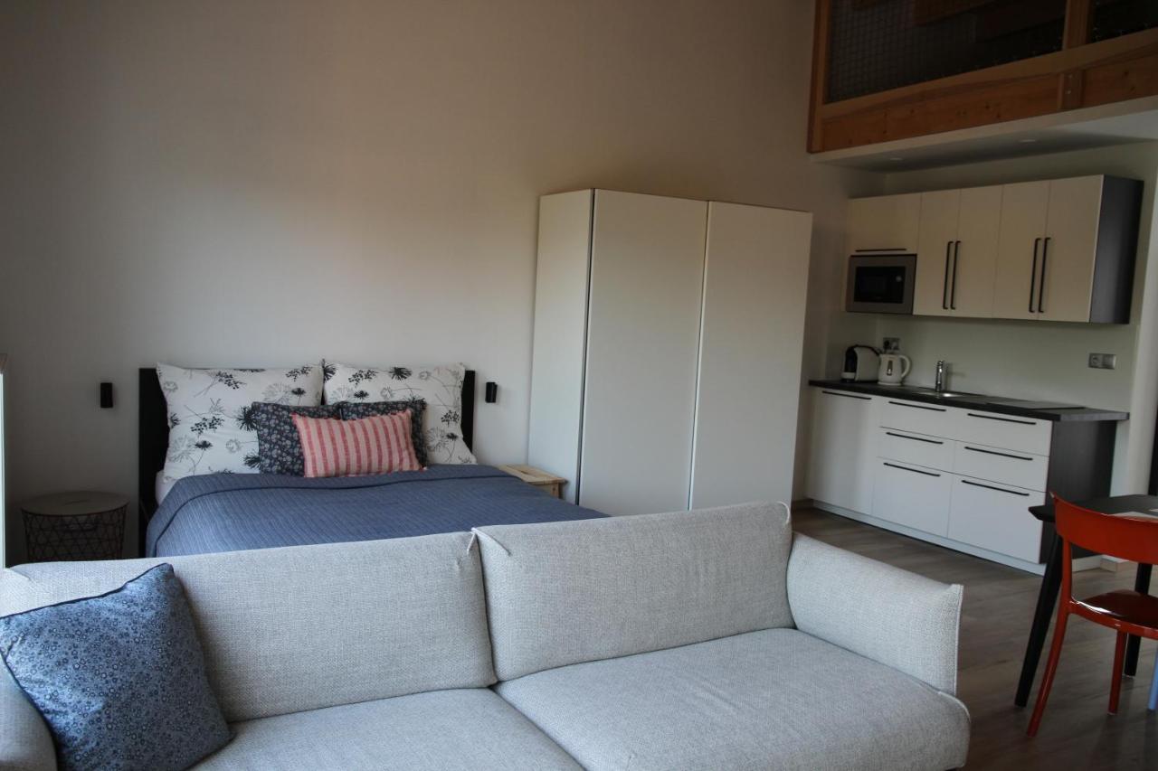 Apartmany Hluboka Nad Vltavou S Vyhledem Na Zamek מראה חיצוני תמונה