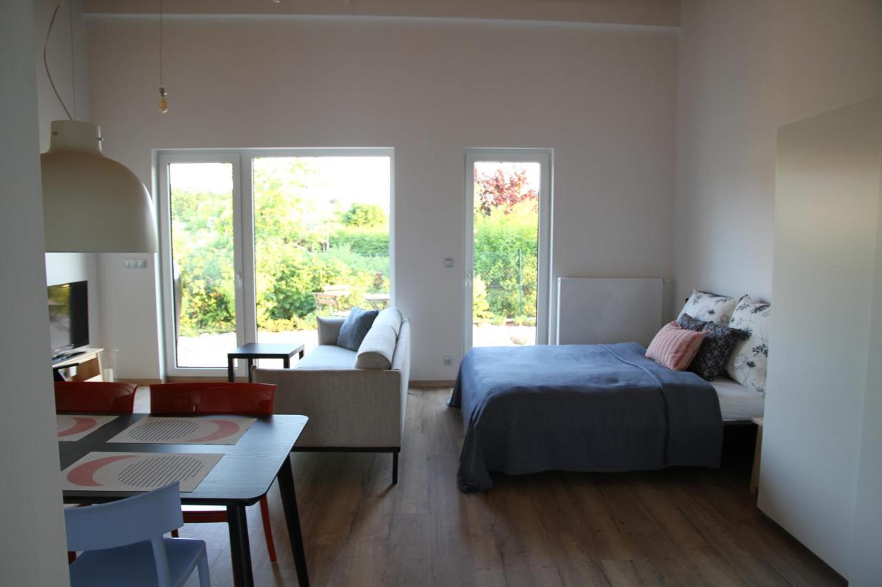 Apartmany Hluboka Nad Vltavou S Vyhledem Na Zamek מראה חיצוני תמונה