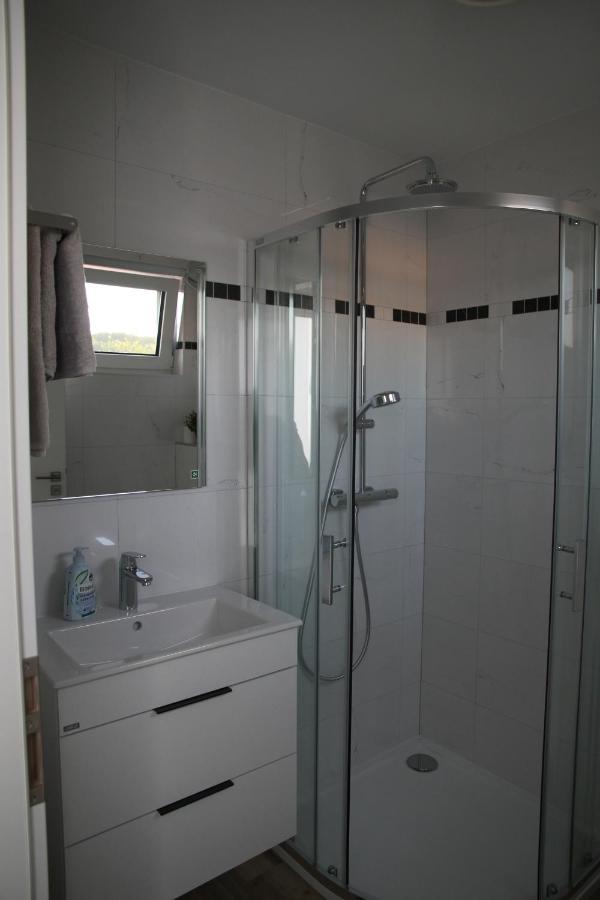 Apartmany Hluboka Nad Vltavou S Vyhledem Na Zamek מראה חיצוני תמונה